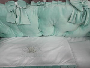 PEPPIbambini ROYAL Mint Terciopelo 11 Piezas Juego de Ropa de Cama para Cuna, 100% Algodón con bordado + Mosquitera - Imagen 2