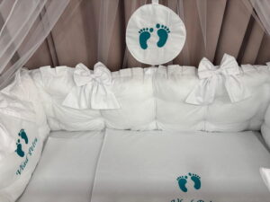 PEPPIbambini ROYAL White Terciopelo 11 Piezas Juego de Ropa de Cama para Cuna, 100% Algodón con bordado + Mosquitera - Imagen 6