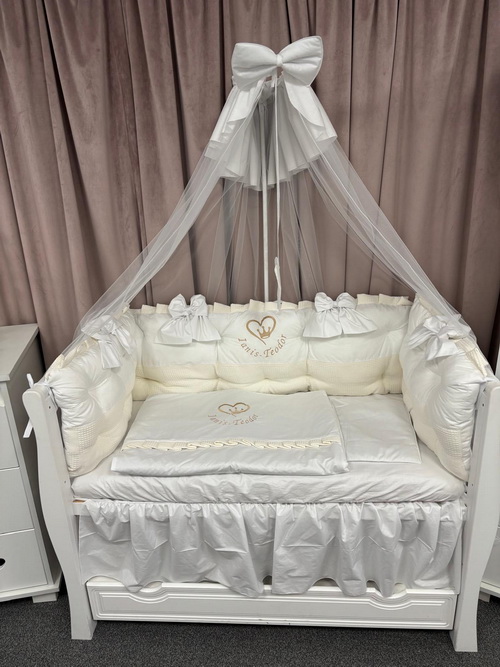 PEPPIbambini ROYAL White Terciopelo 11 Piezas Juego de Ropa de Cama para Cuna, 100% Algodón con bordado + Mosquitera - Imagen 3