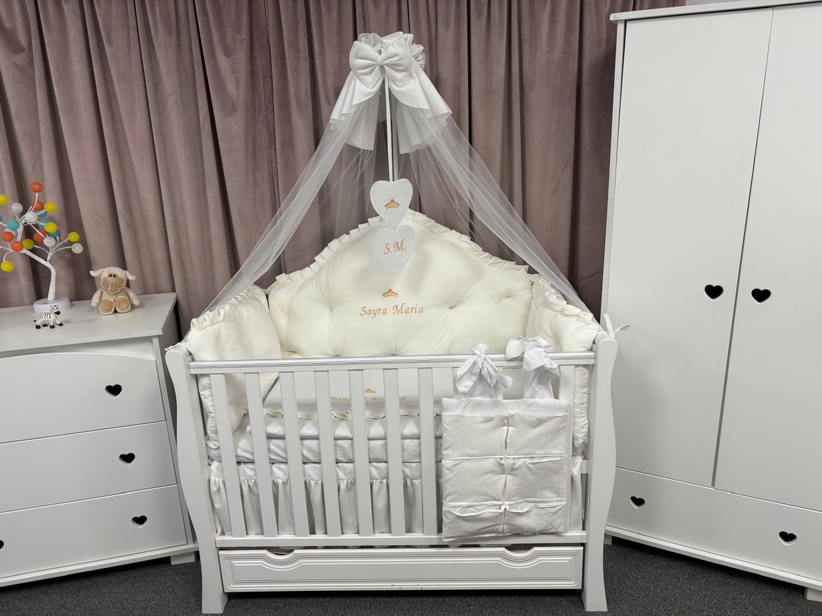 PEPPIbambini ROYAL White Terciopelo 11 Piezas Juego de Ropa de Cama para Cuna, 100% Algodón con bordado + Mosquitera - Imagen 5