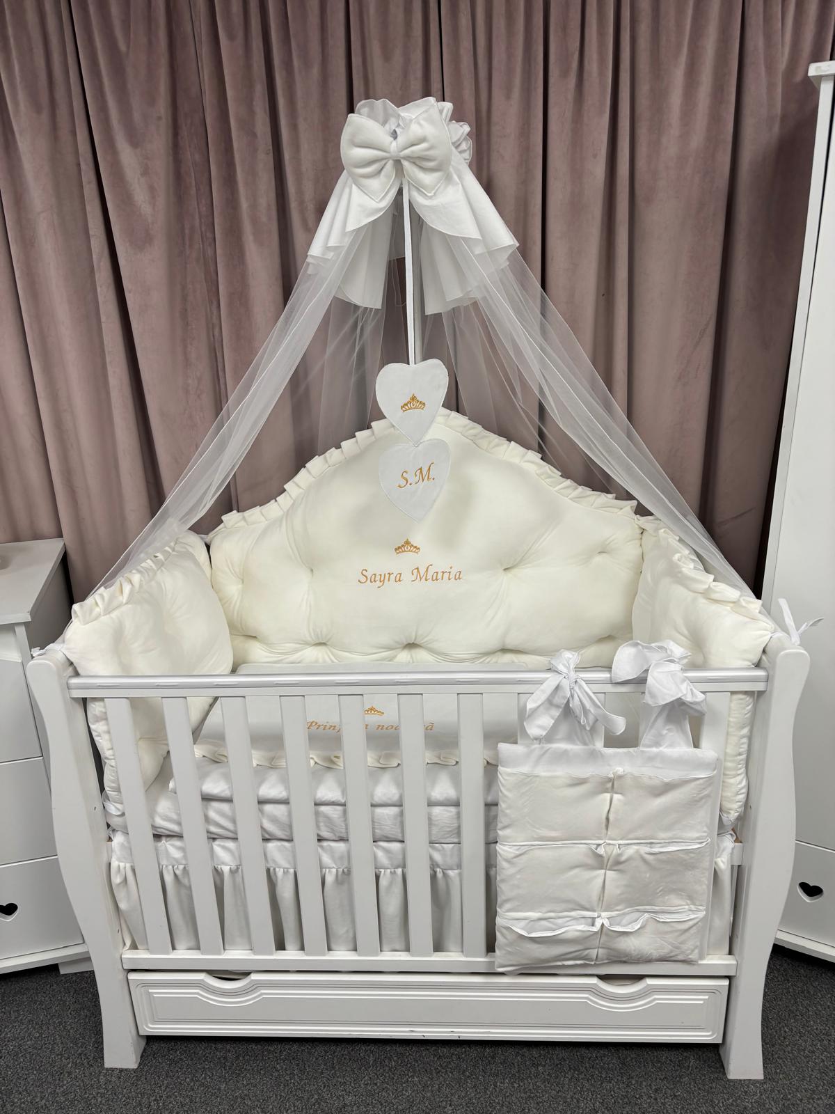 PEPPIbambini ROYAL White Terciopelo 11 Piezas Juego de Ropa de Cama para Cuna, 100% Algodón con bordado + Mosquitera - Imagen 4