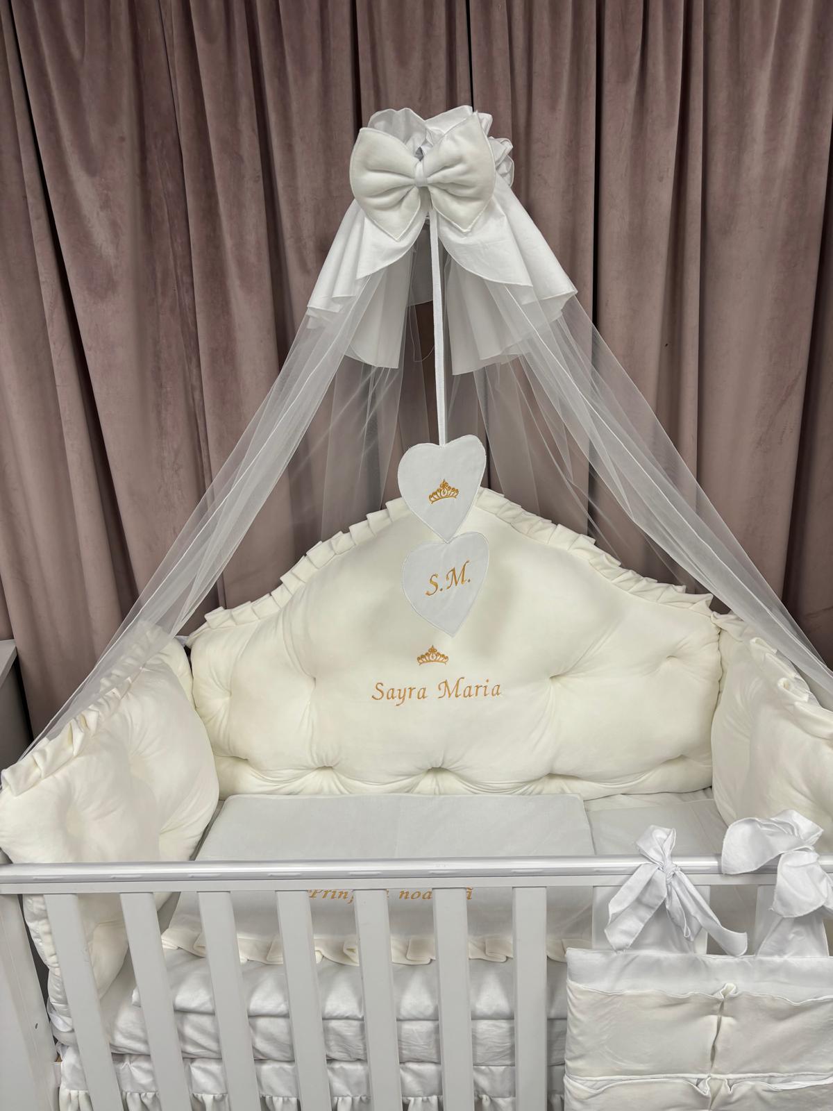 PEPPIbambini ROYAL White Terciopelo 11 Piezas Juego de Ropa de Cama para Cuna, 100% Algodón con bordado + Mosquitera - Imagen 2