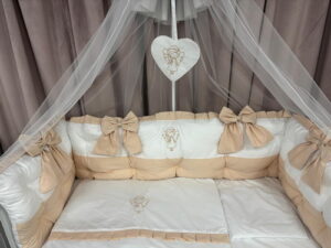 PEPPIbambini ROYAL White Beige 11 Piezas Juego de Ropa de Cama para Cuna, 100% Algodón con bordado + Mosquitera - Imagen 8