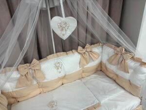 PEPPIbambini ROYAL White Beige 11 Piezas Juego de Ropa de Cama para Cuna, 100% Algodón con bordado + Mosquitera - Imagen 5